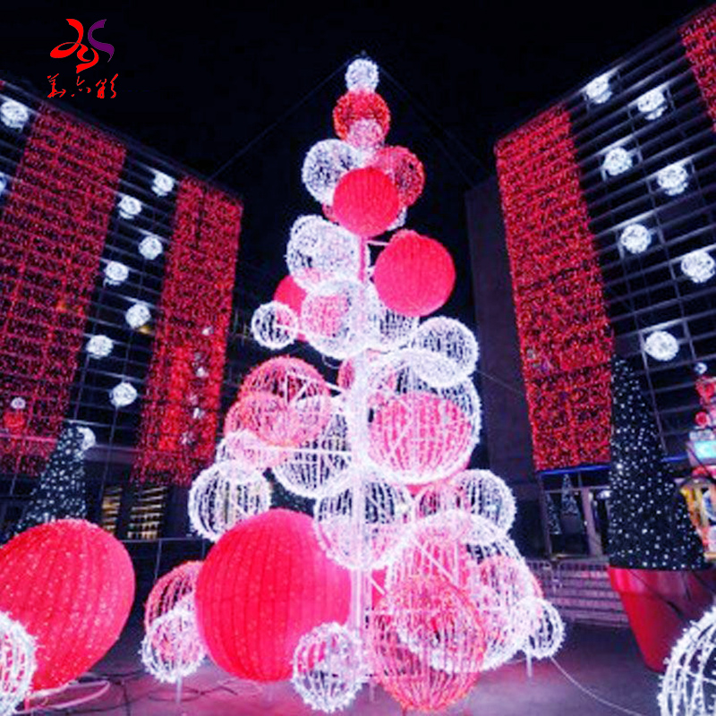 Beautiful commercial outdoor Christmas tree