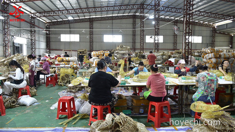 HOYECHI étend sa production et sa distribution de décorations de Noël