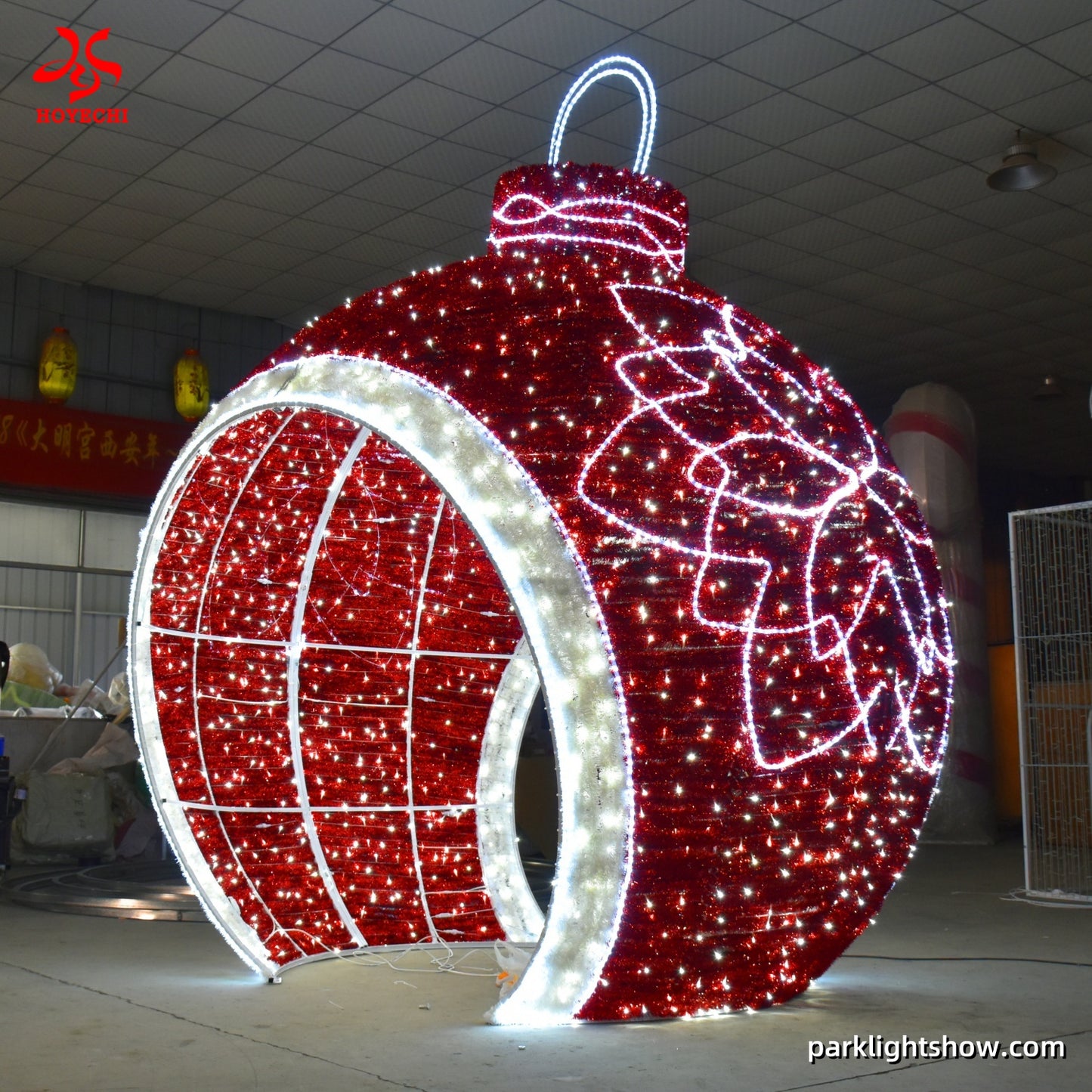 HOYECHI Outdoor LED Christmas Ball Arch Festive Giant Ornament Arch with One-Stop Custom Design Service