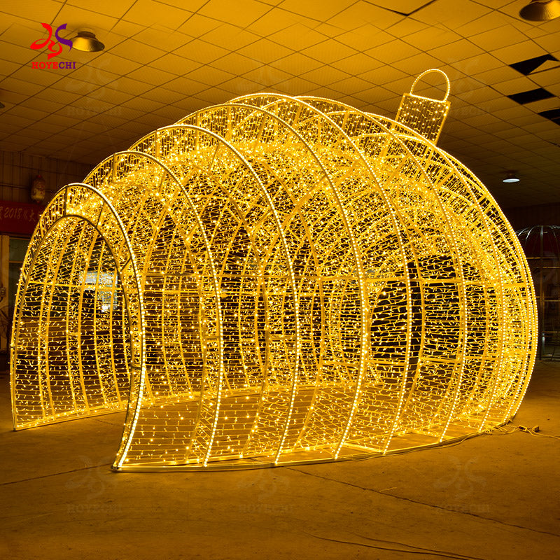 HOYECHI Christmas Ball Arch – Festive Outdoor LED Giant Ornament Arch with One-Stop Custom Design Service